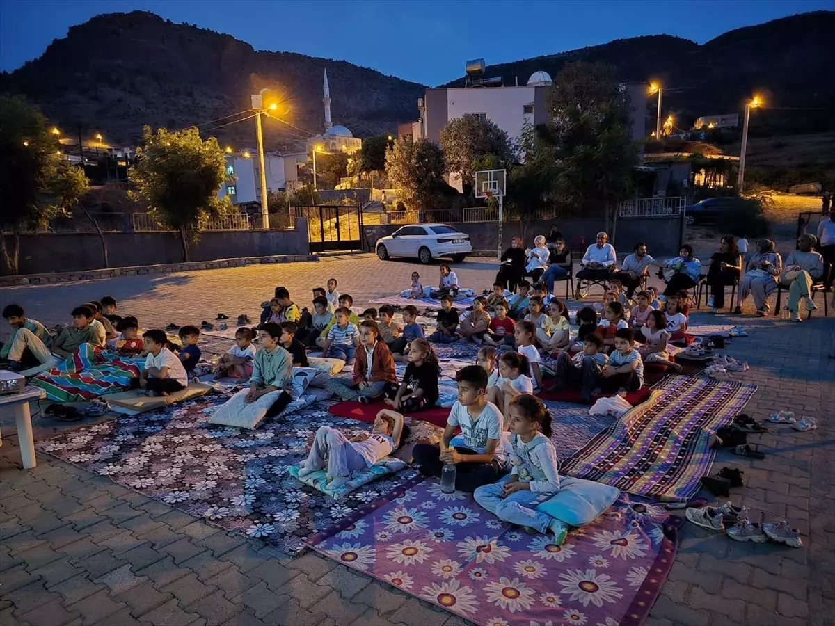 Güçlükonak'ta Açık Hava Sinema Etkinliği