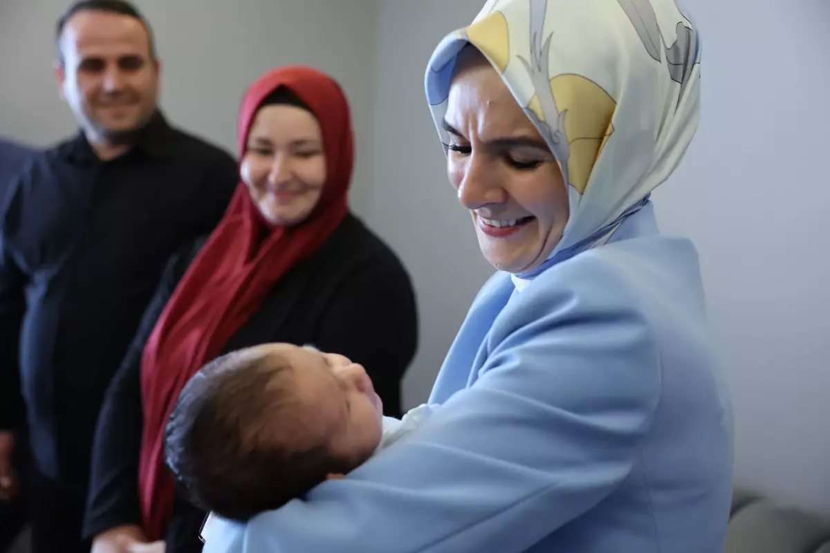 Bakan Göktaş, Samsun'da Doğum Yardımını Destekledi