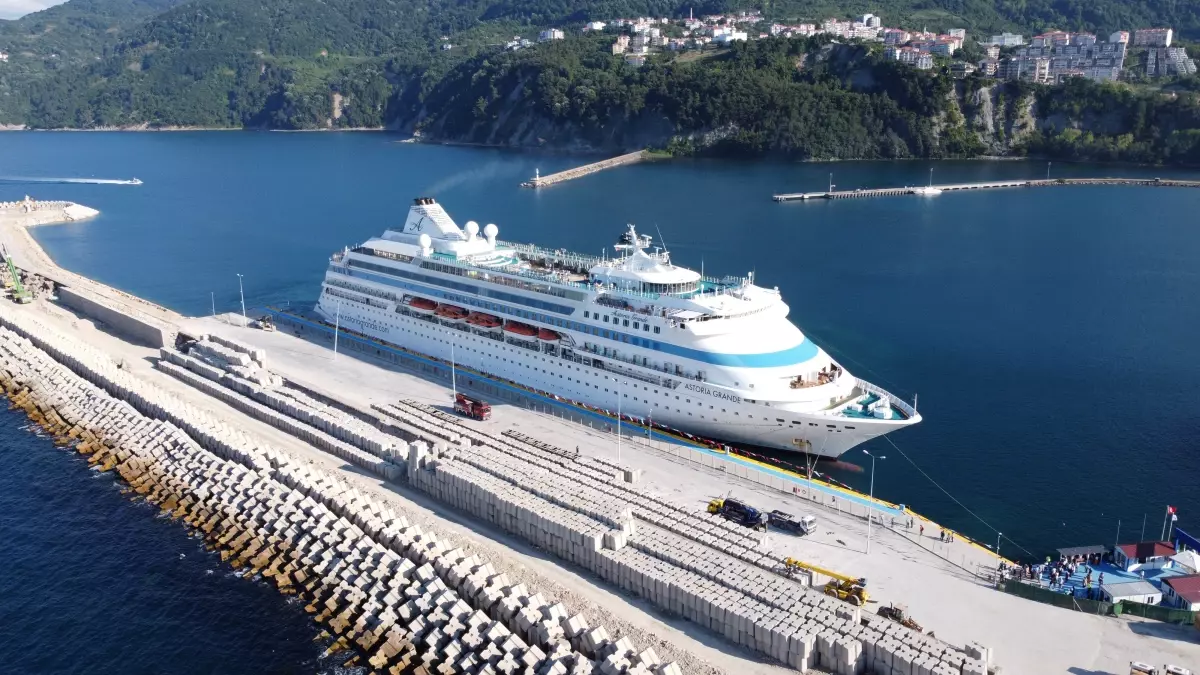 Amasra'ya 997 Rus Turist Geldi