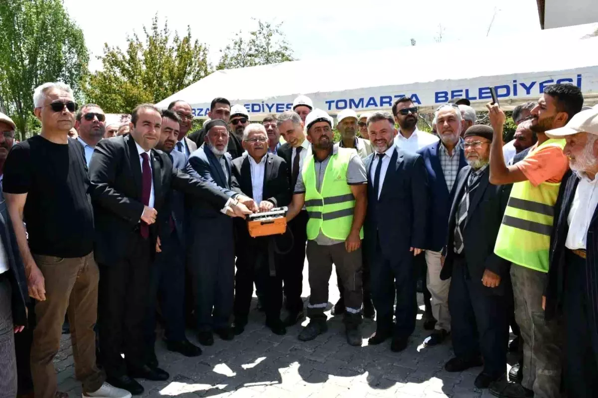 Tomarza'da Yavuzselim Salihler Camii'nin Temeli Atıldı