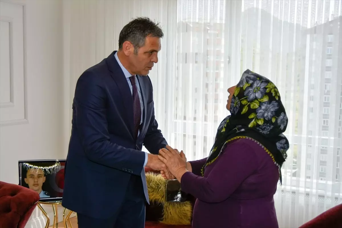 İl Emniyet Müdürü Atanur Aydın, şehit polis ailelerini ziyaret etti