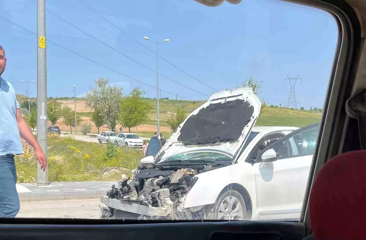 Kayseri'de Trafik Kazası: 8 Yaralı