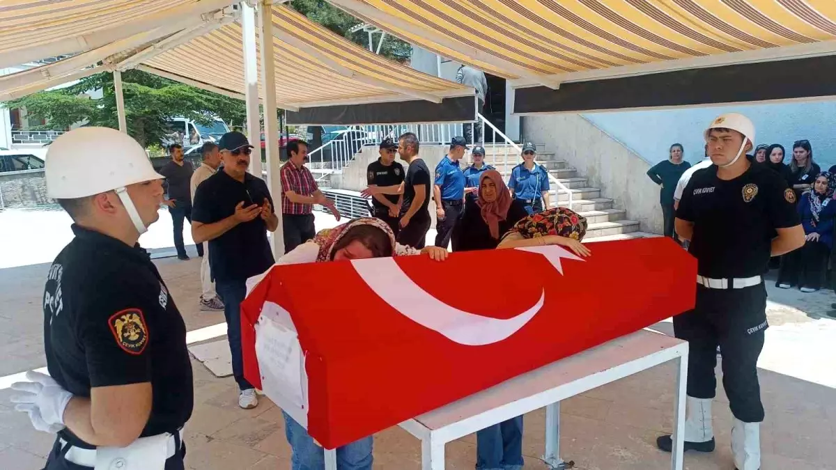 Kurban Keserken Kalp Krizi Geçirdi