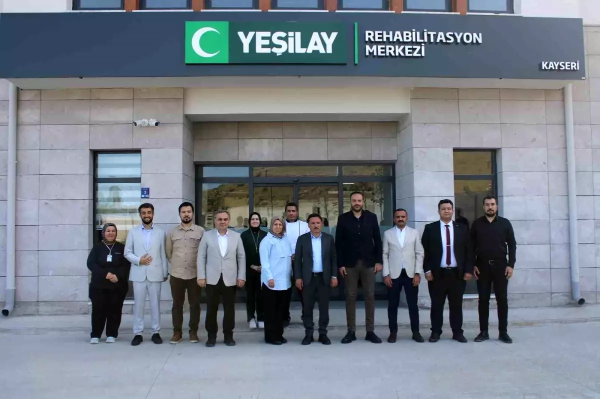 Kayseri'de Yeşilay Rehabilitasyon Merkezi'ne Ziyaret