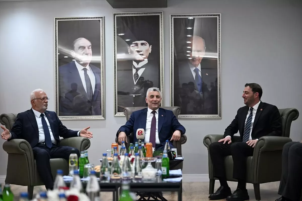 Bakan Bolat Kayseri'de Ziyaretlerde Bulundu