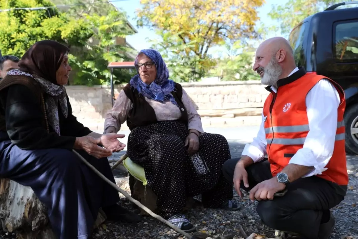 Başkan Çolakbayrakdar: 'Kırsalın yüzünü güldüren örnek hizmetlerle Kocasinan'a değer katıyoruz'