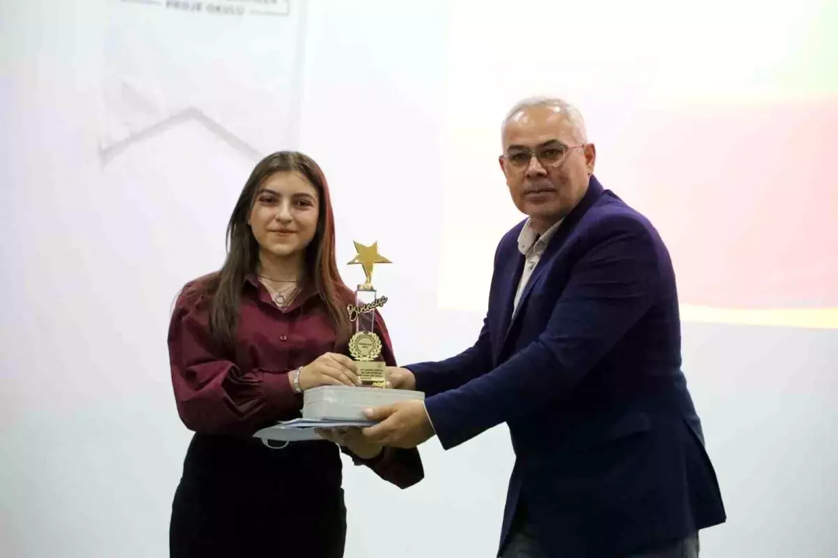 Aşık Seyrani'nin Anısına Şiir Yazma Yarışması Düzenlendi