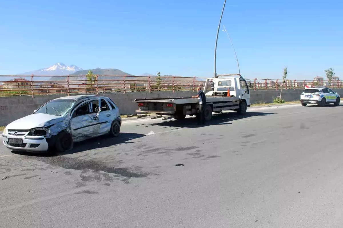 Kazada karnındaki bebeğiyle hayatını kaybetti