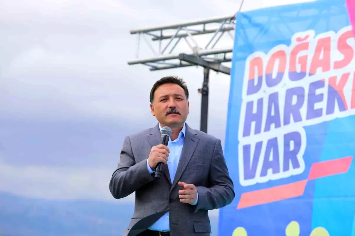 Vali Çiçek: 'Koruyucu aileler; pırıl pırıl yavrularımızın geleceğe güvenle bakmaları, korkusuzca yaşamaları için bir sığınak ve liman'