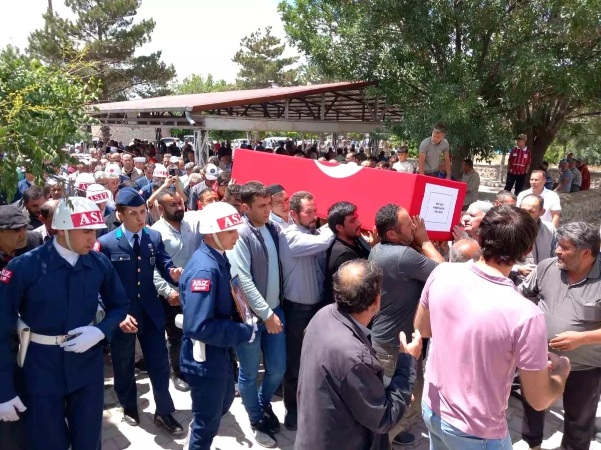 Kıbrıs Gazisi Arif Ülü Son Yolculuğuna Uğurlandı