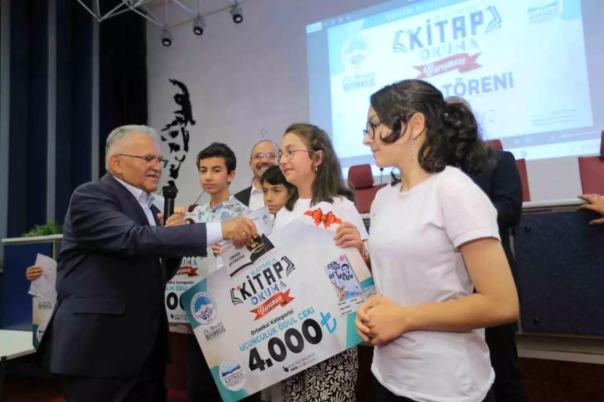 Kayseri'de 4. Kitap Okuma Yarışması Ödülleri Dağıtıldı