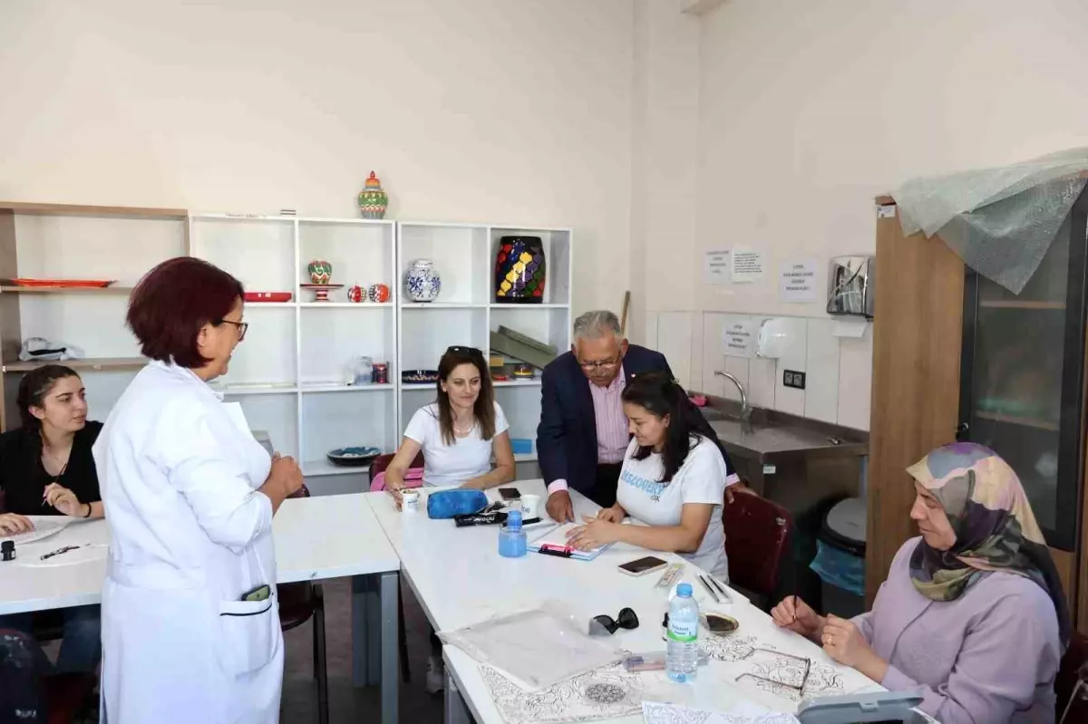 Başkan Büyükkılıç, KAYMEK ve Çamaşır Yıkama Merkezi'ni Ziyaret Etti