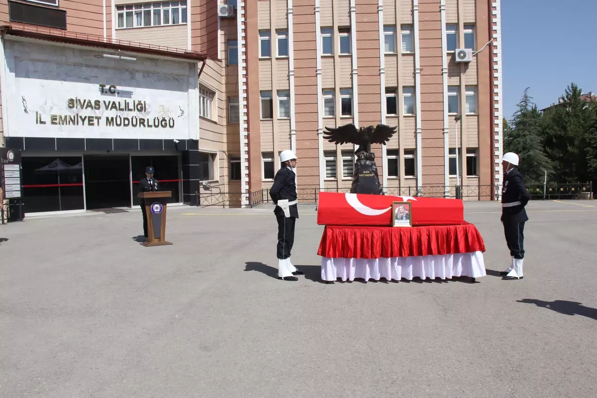 Trafik Kazasında Hayatını Kaybeden Komiser Defnedildi