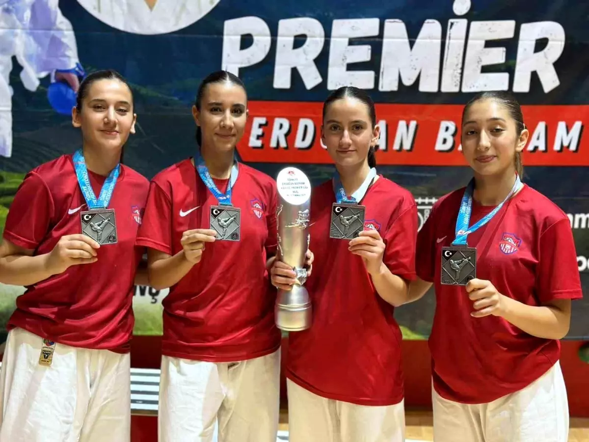 Kayserili Sporcular Karate Şampiyonasında Başarı Yakaladı