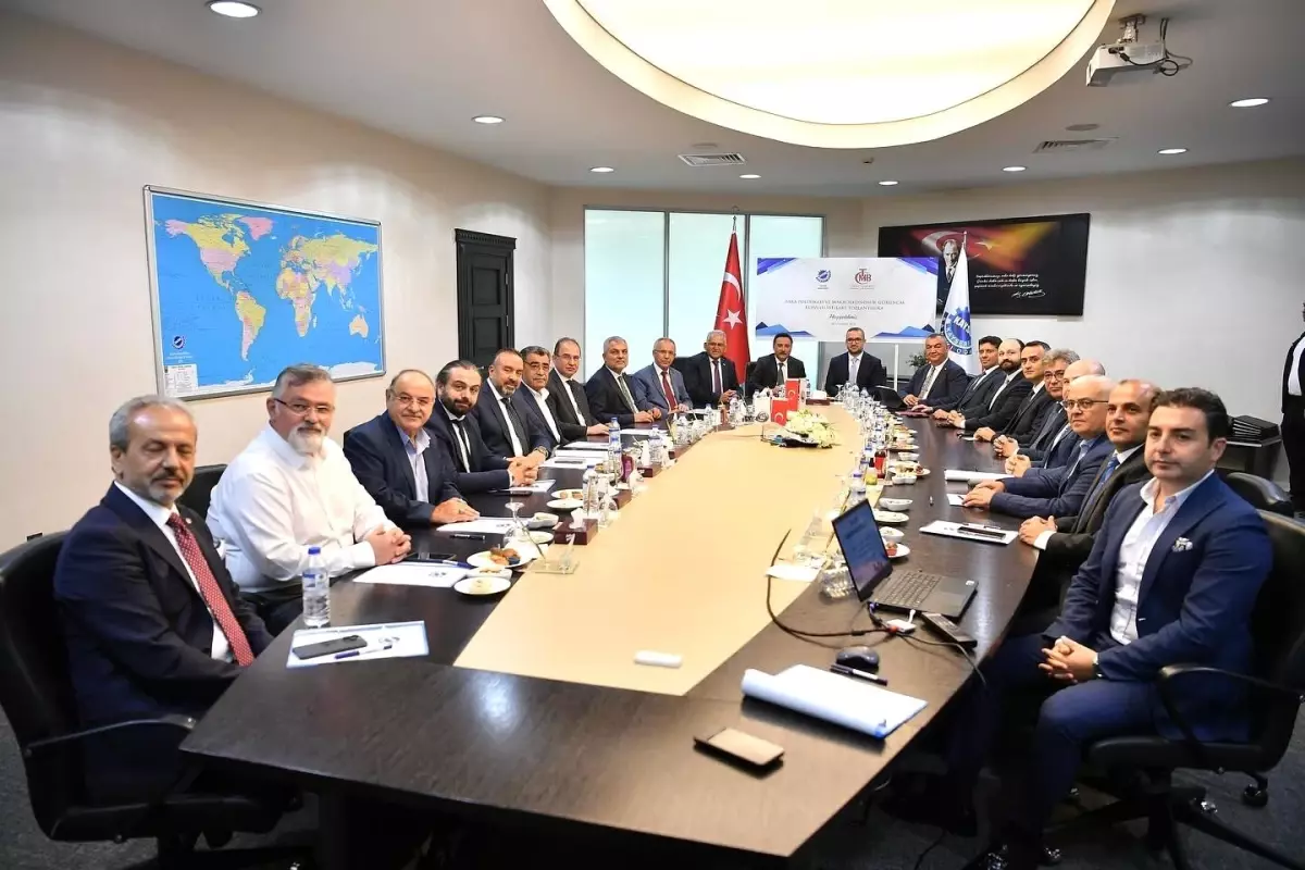 Kayseri'de Merkez Bankası Başkanı ile Ekonomik Değerlendirme