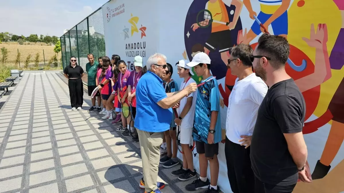 Kayseri Tenis Takımları Yarı Finallere Katılacak