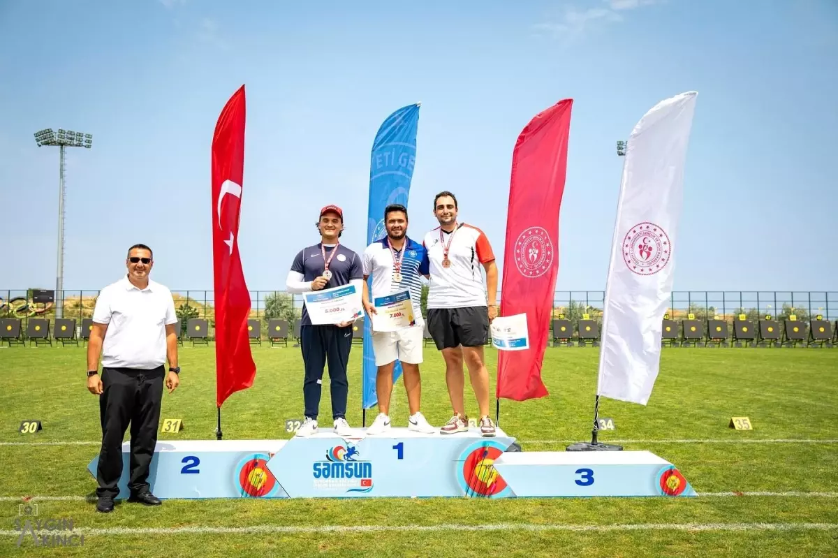 Kayseri Büyükşehir Belediyesi Spor A.Ş. Okçuları Türkiye Kupası'nda Gümüş Madalya Kazandı