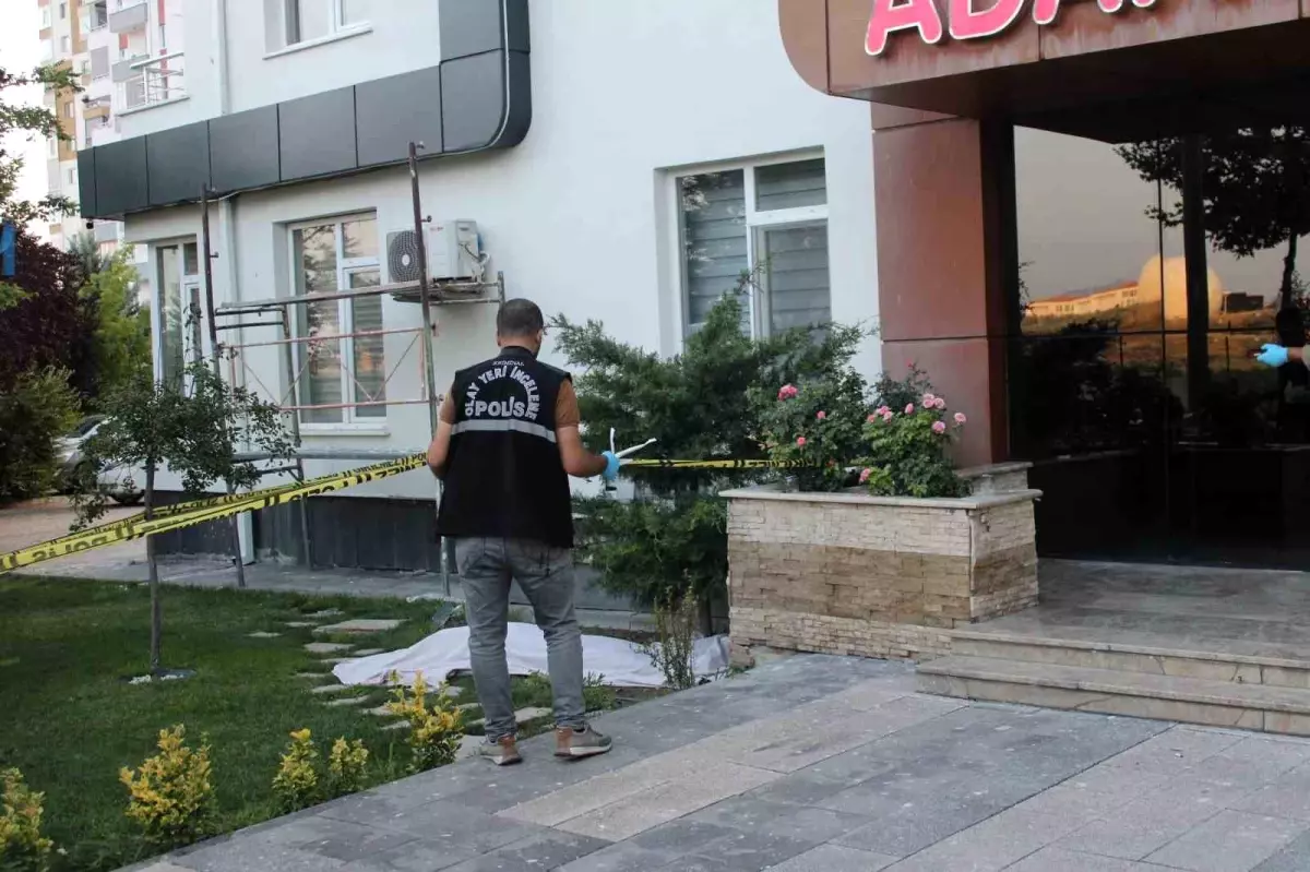 Kayseri'de Kadın 8. Kattan Düştü, Hayatını Kaybetti