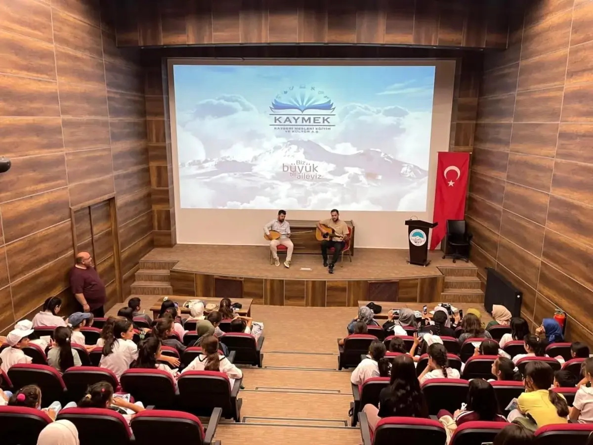 KAYMEK'ten 'El Emeği Gönül Bağı' Projesi ile Gönül Köprüsü
