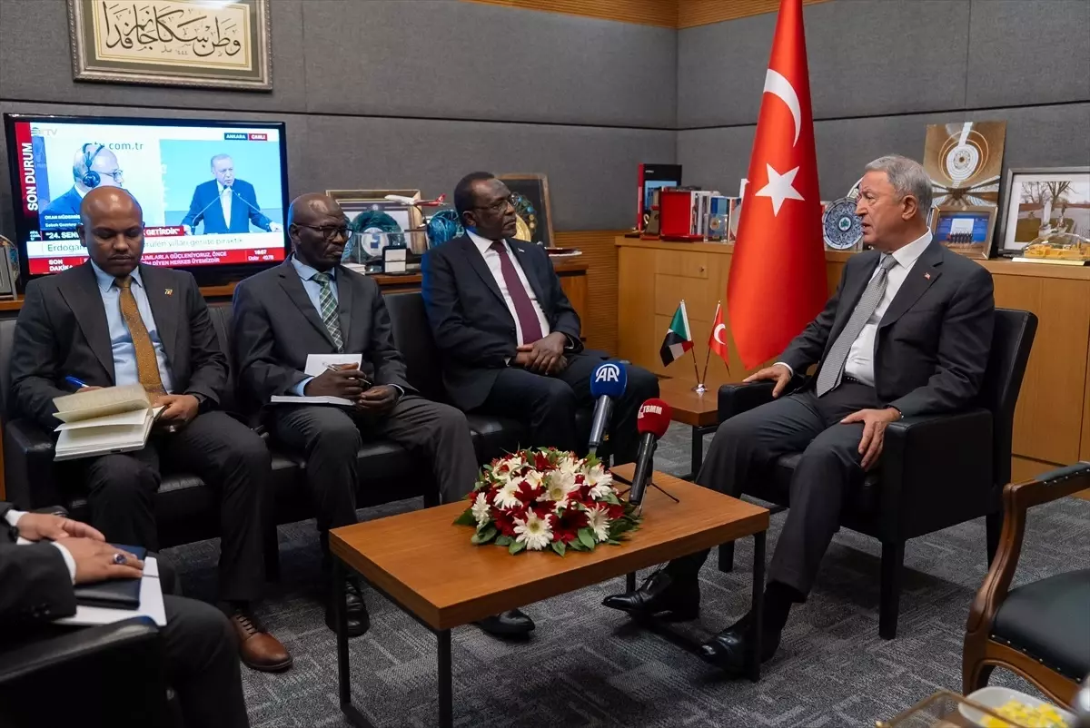 Akar ve Sudan Büyükelçisi Görüştü
