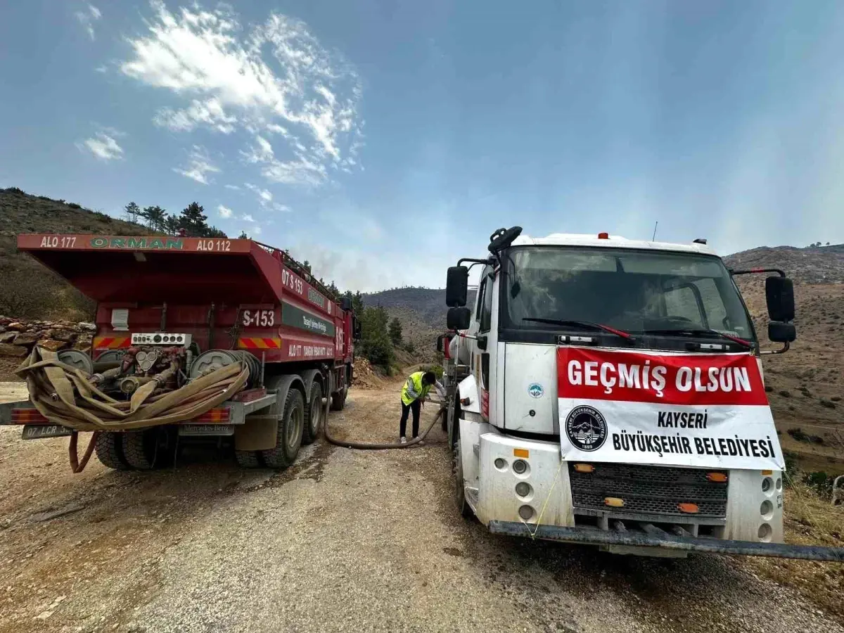 Kayseri Büyükşehir Belediyesi, Silifke'deki Orman Yangınlarına Destek Sağlıyor