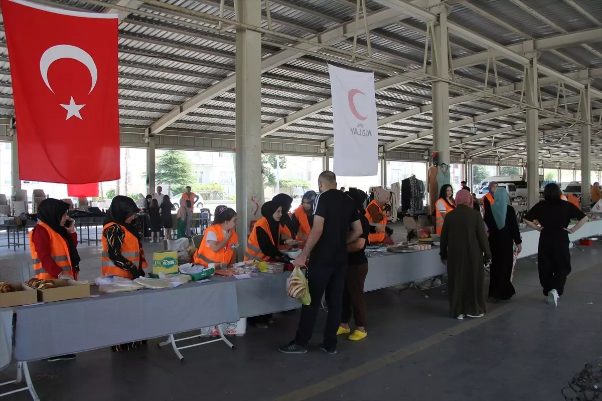 Kayseri'de Gazze İçin Kermes Düzenlendi