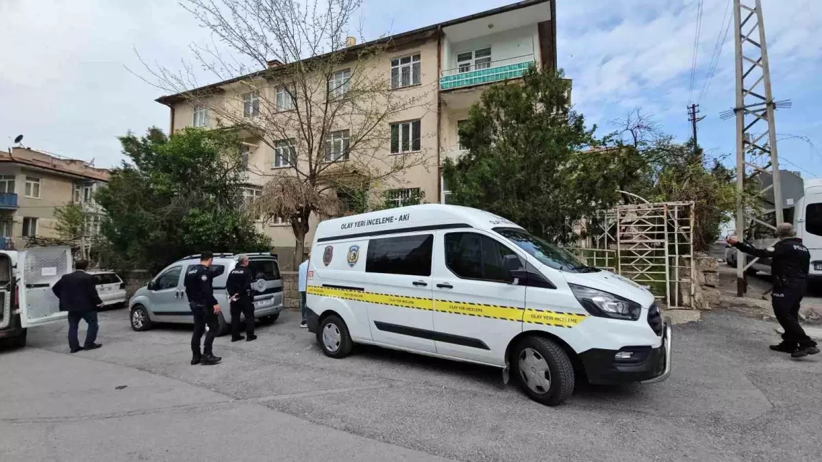 Kayseri'de Babasını Bıçaklayan Sanık Duruşmada İfadesini Verdi