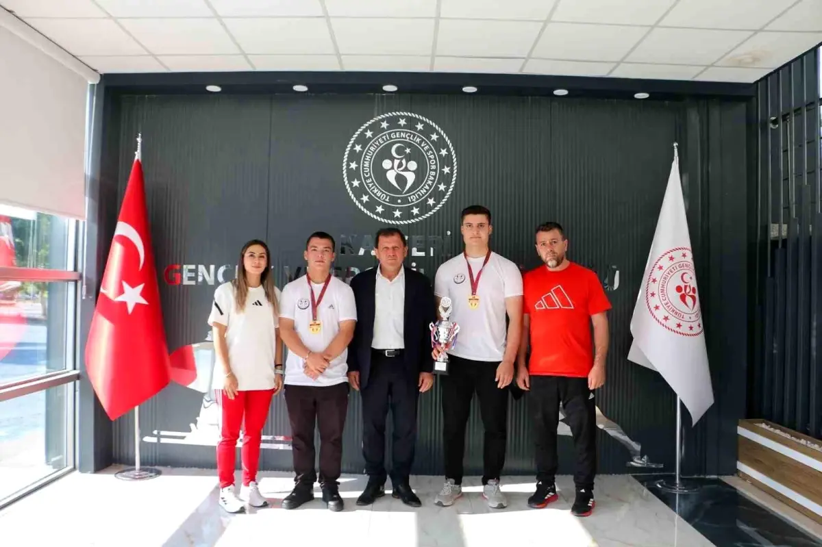 Kayseri Sporcuları Türkiye Halter Şampiyonu