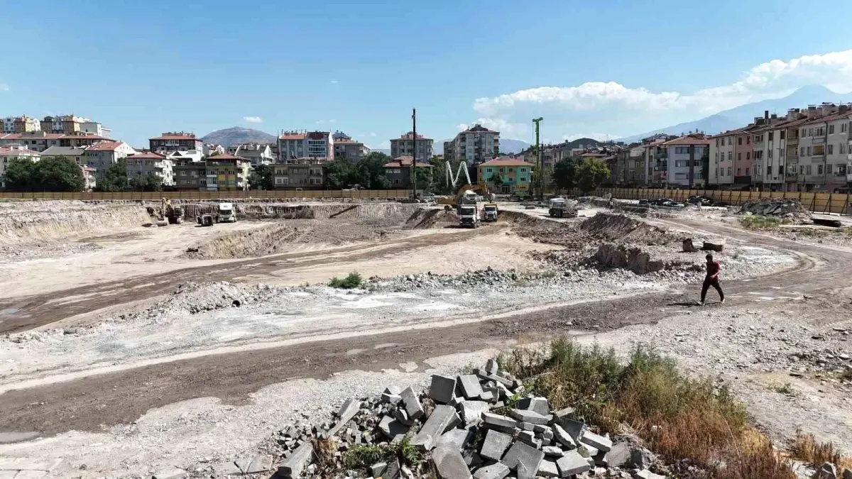 Kayseri'de 4 Milyar TL Yatırımla Kentsel Dönüşüm Projesi Başladı