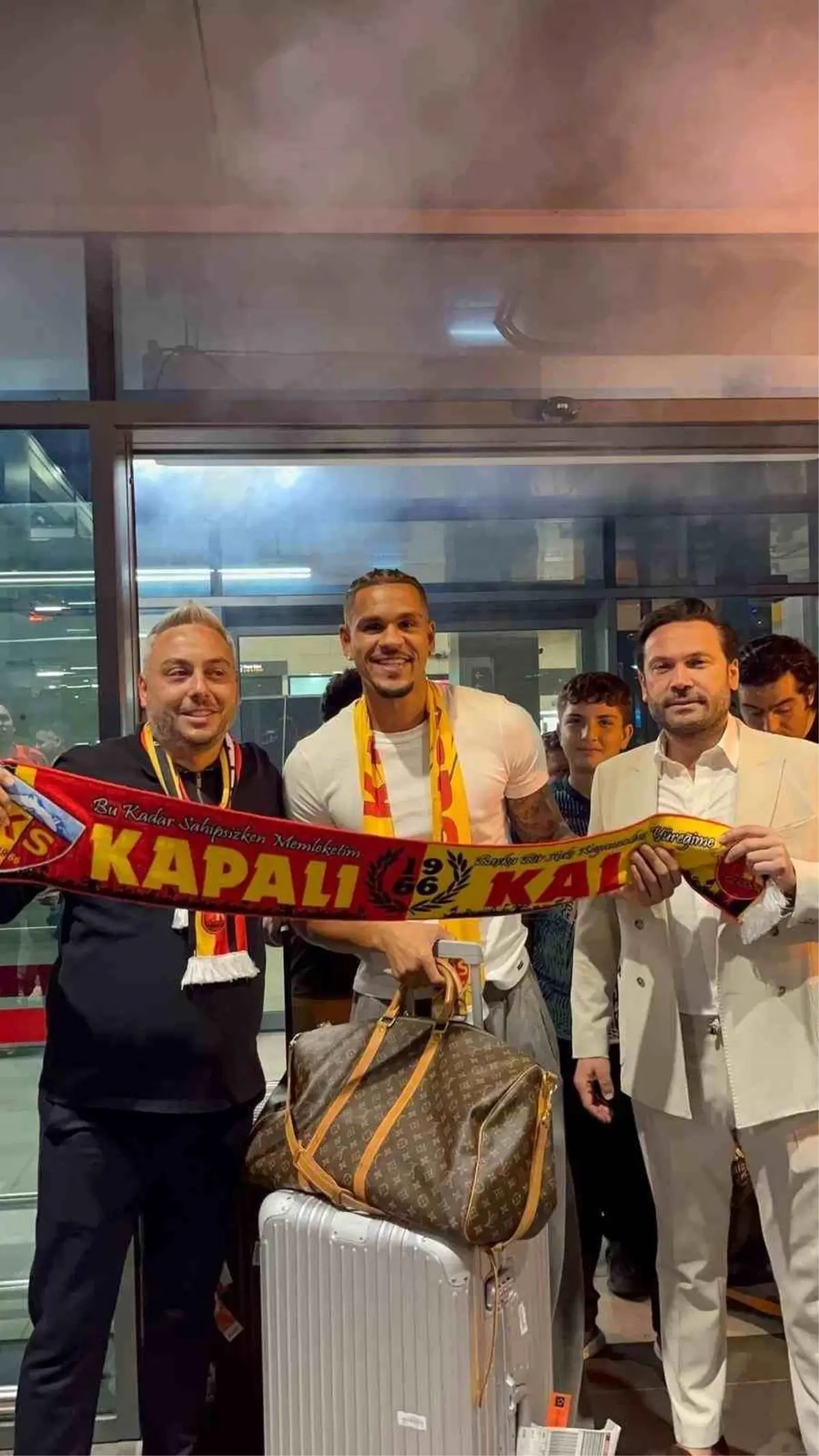 Kayserispor'un Yeni Golcüsü Onugkha Kayseri'de