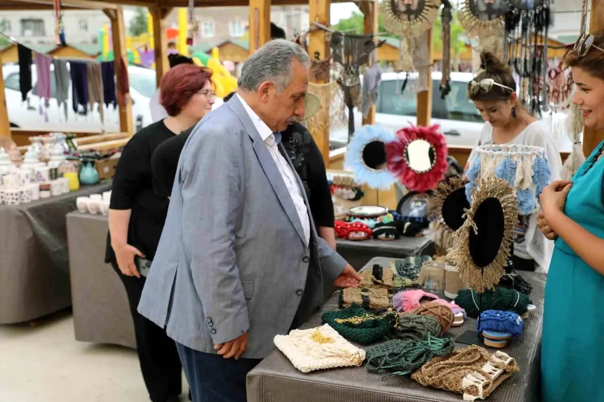 Maharetli Eller Kadın Üretici Pazarı Eylül'de Ziyaretçilere Kapılarını Açıyor