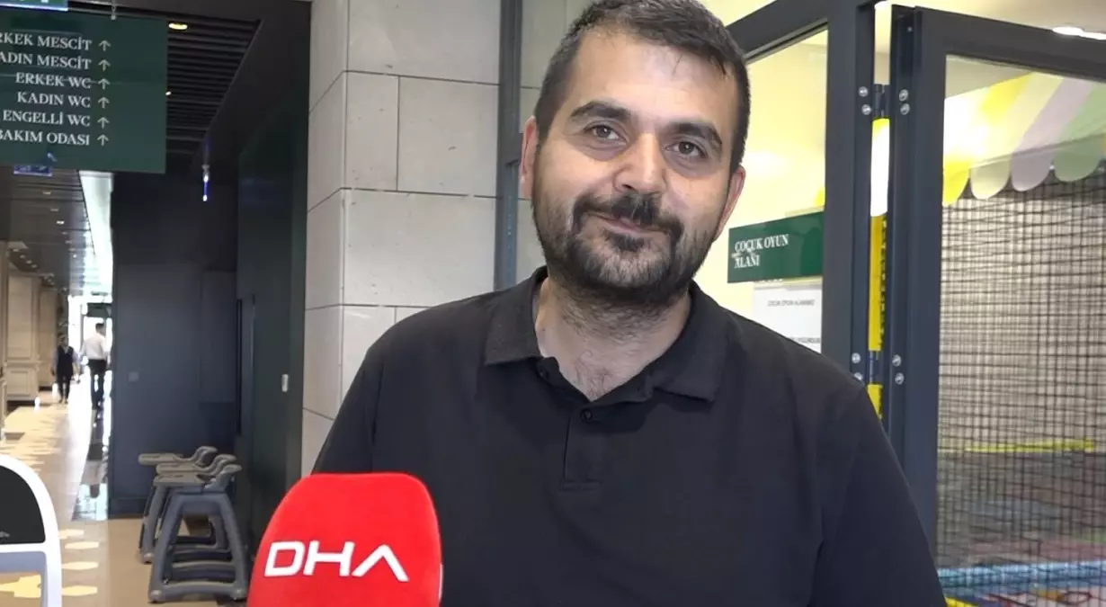 Kayseri'de robot garson müşterilere hizmet veriyor