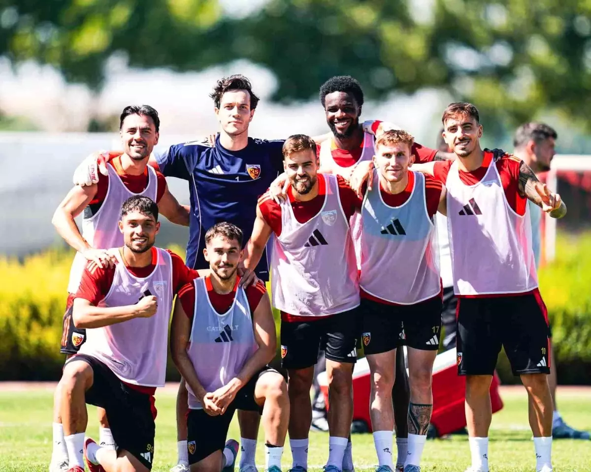 Kayserispor TFF'ye 27 Kişilik Kadrosunu Bildirdi