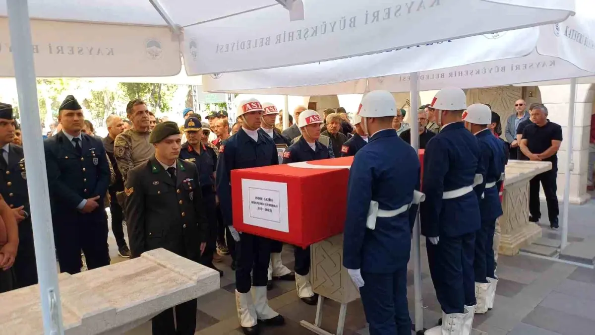 Kore Gazisi Mükremin Erturan Son Yolculuğuna Uğurlandı
