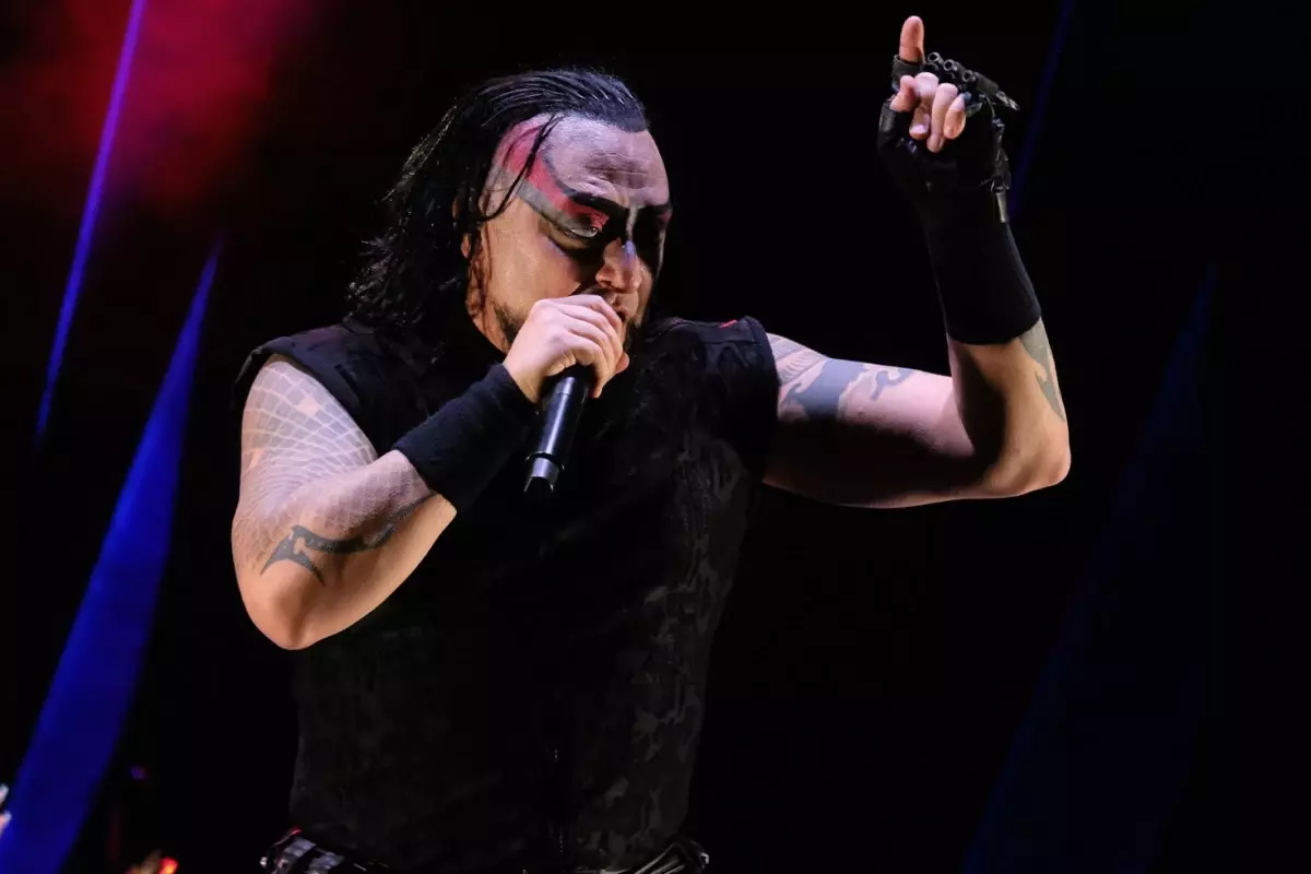 İki ilde konserleri iptal edilen Hayko Cepkin'den manidar paylaşım