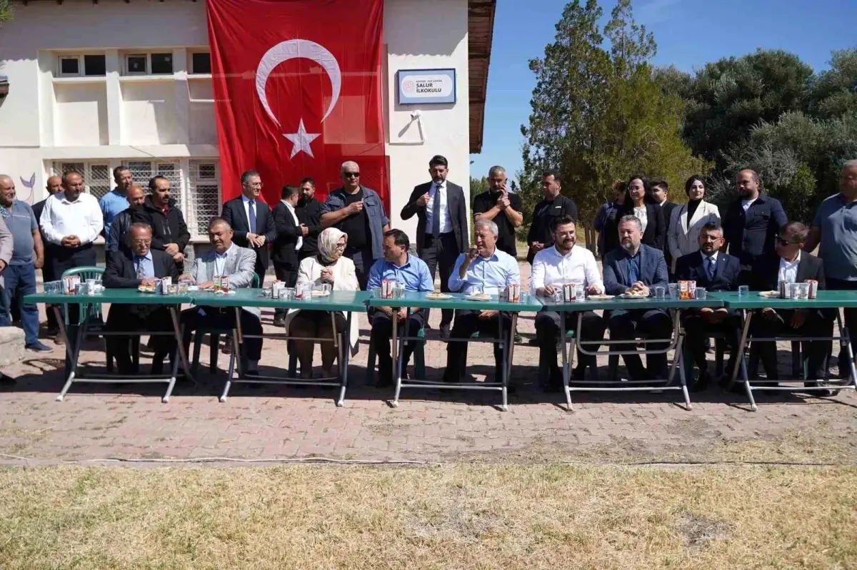 AK Parti, Salur Mahallesi'nde Çiftçilerle Buluştu