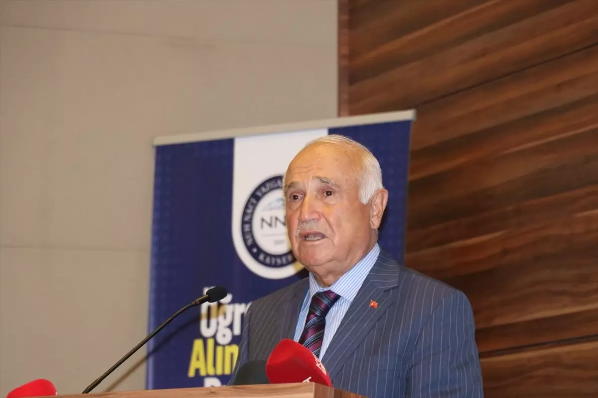 Cemil Çiçek'ten Eğitime Vurgu