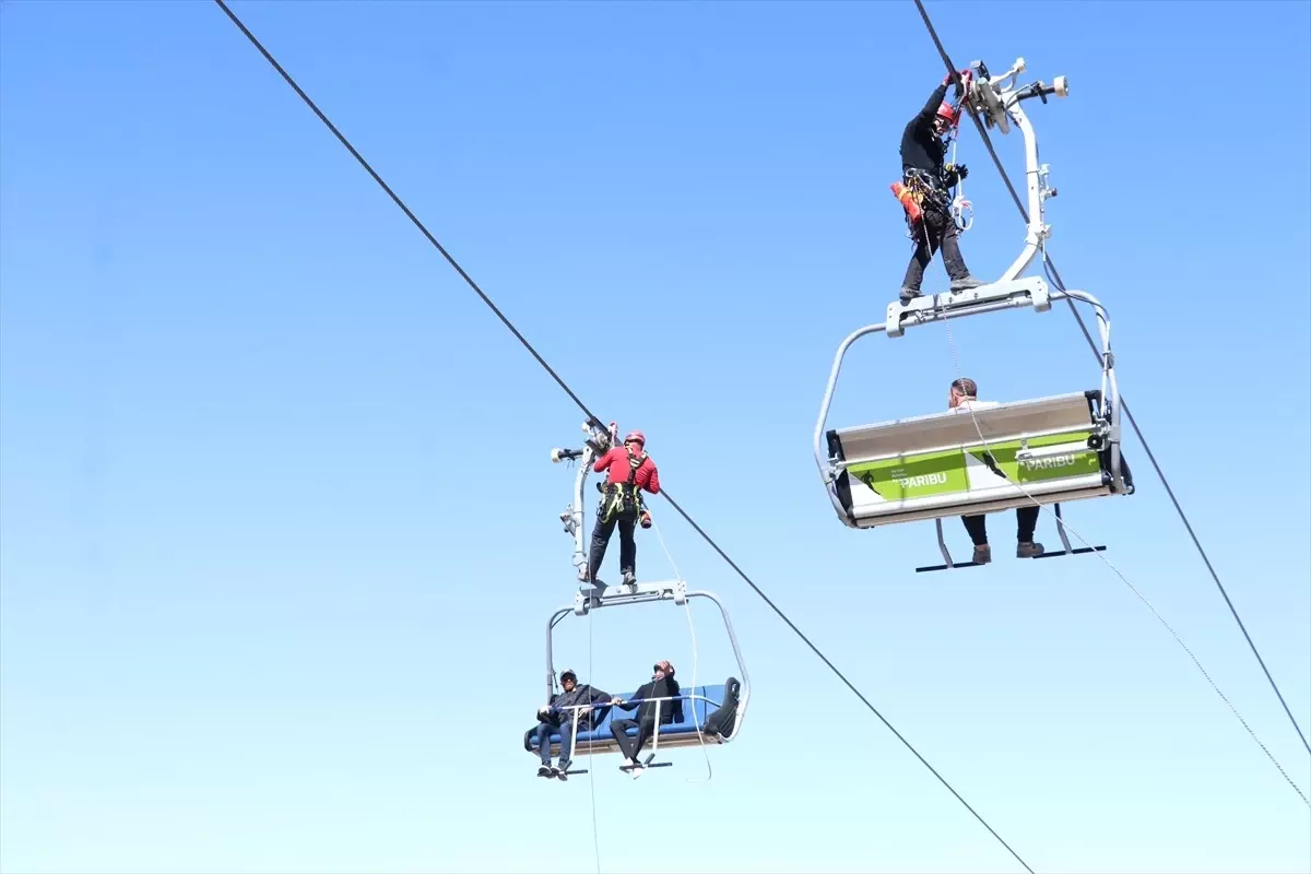 Erciyes'te Kurtarma Tatbikatları Sürüyor