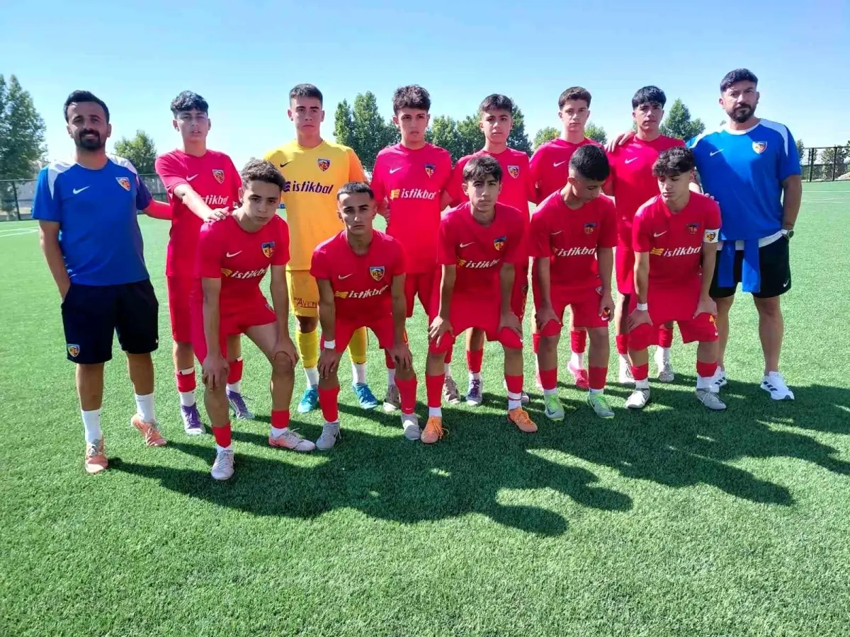 Kayserispor U-15, Çankaya'yı 4-0 Geçti