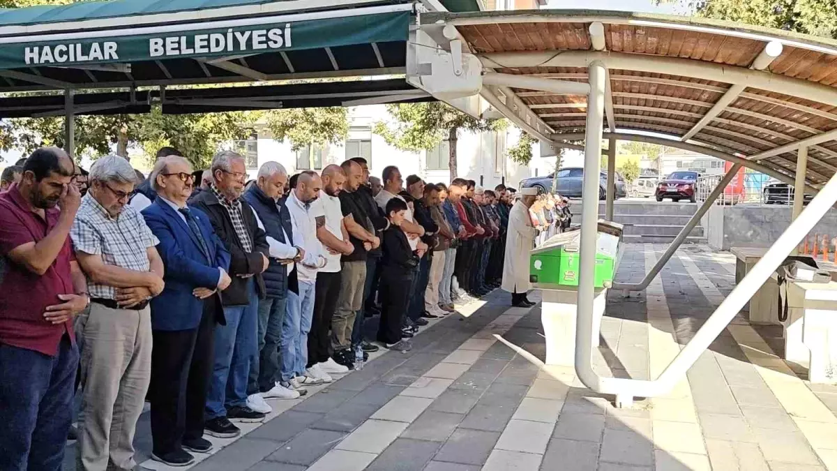 Yaşlı Çift Cinayeti: Cenazeleri Dualarla Uğurlandı