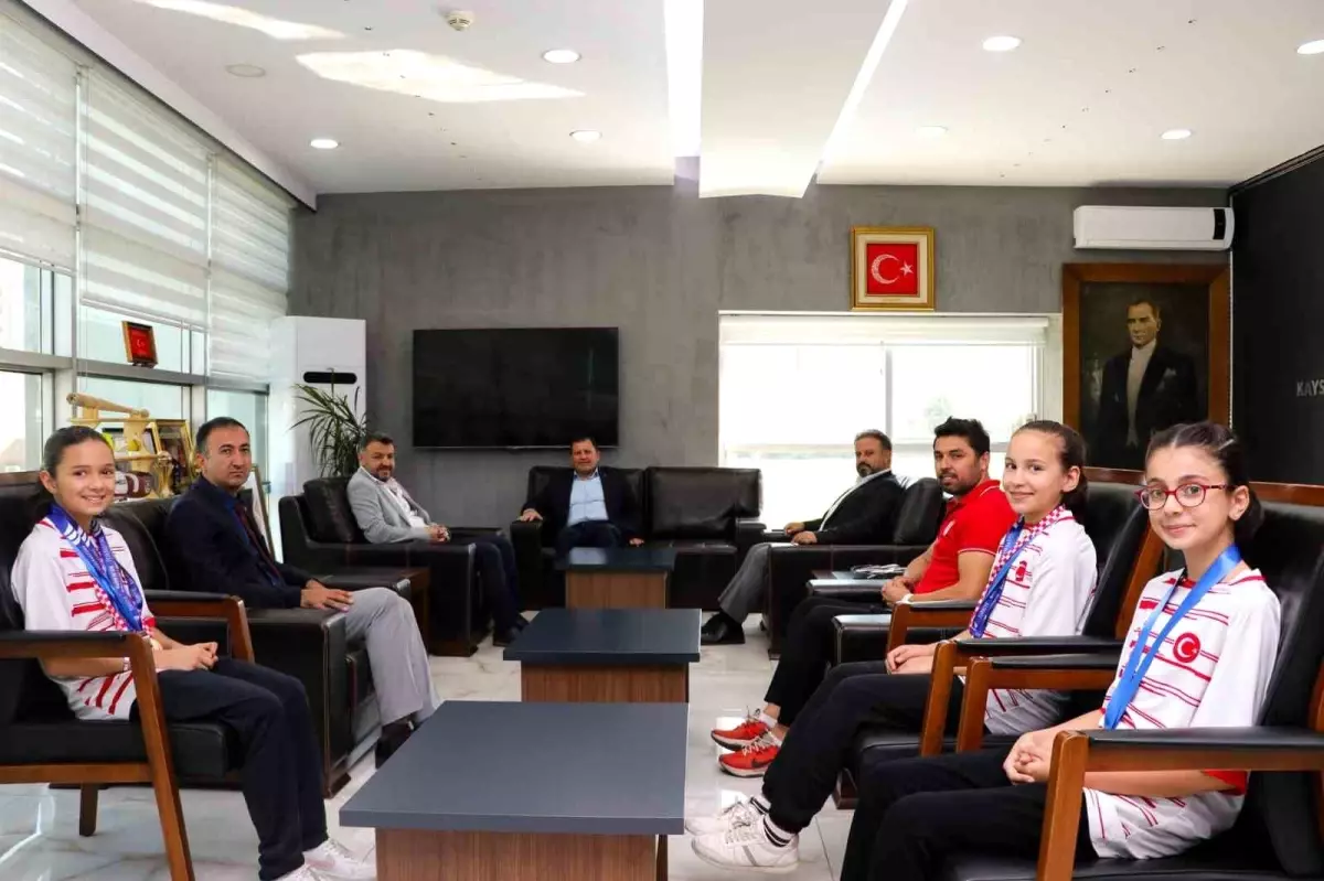 Kayseri Badminton Takımı'ndan Büyük Başarı