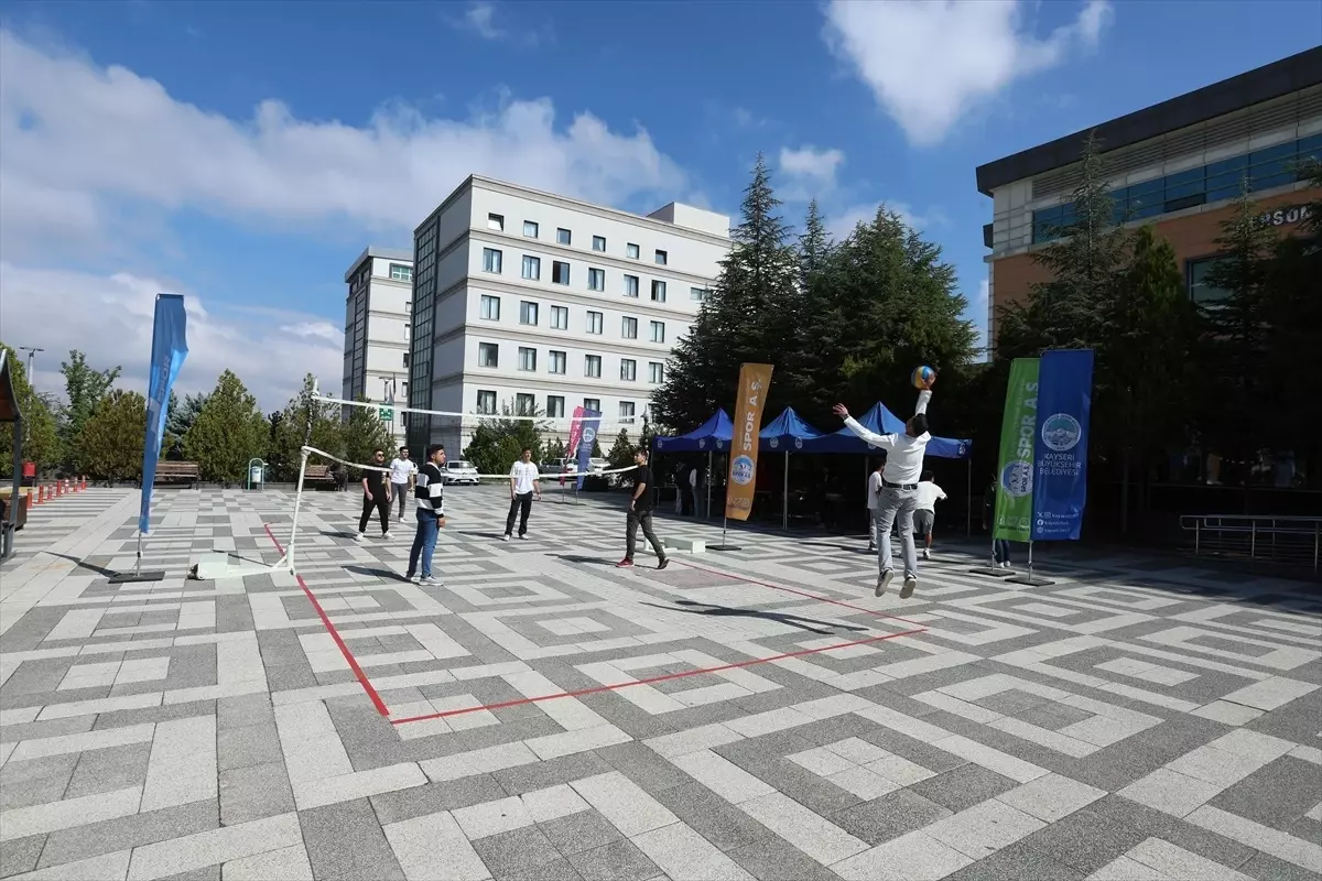 Büyükşehir Belediyesi'nden KAYÜ'ye Bilgilendirme Desteği