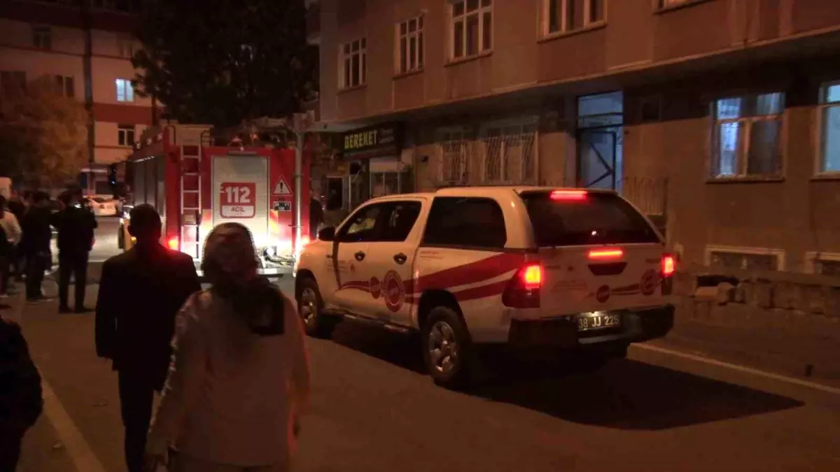 Kayseri'de Bina Paniği