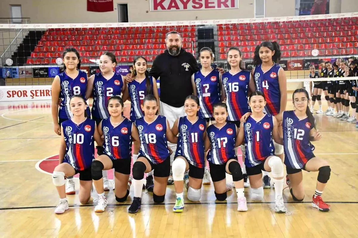 Kayseri'de Voleybola Yoğun İlgi