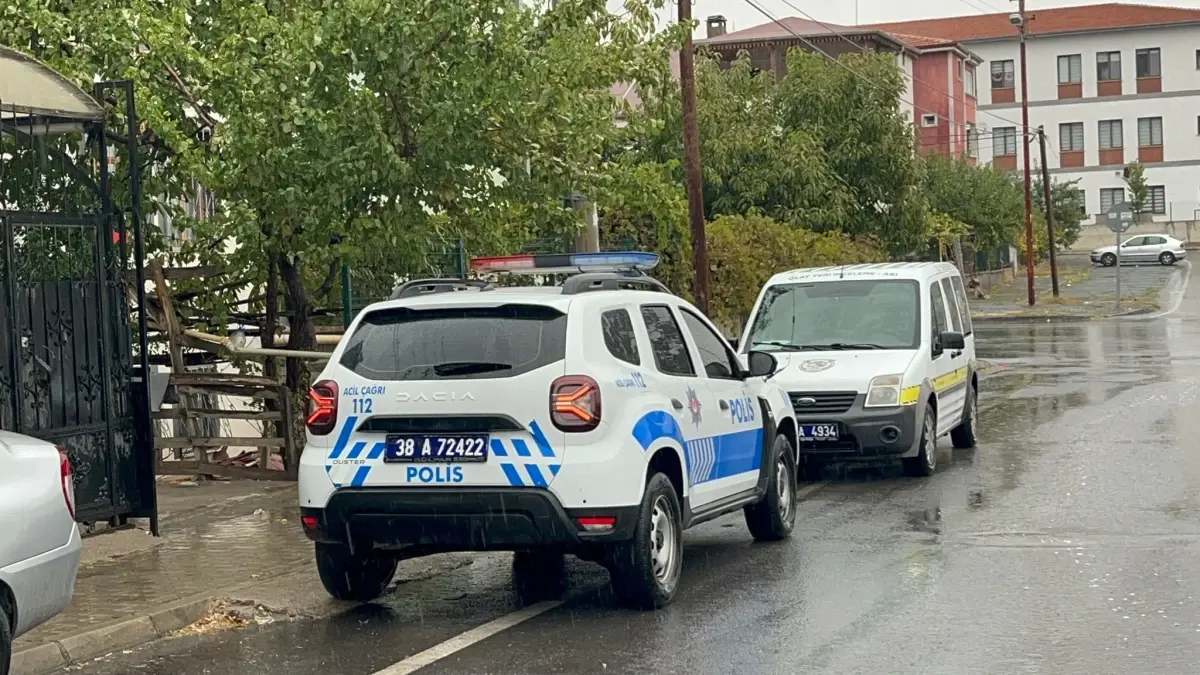 Kayseri'de Çatı Kontrolünde Düşme Kazası