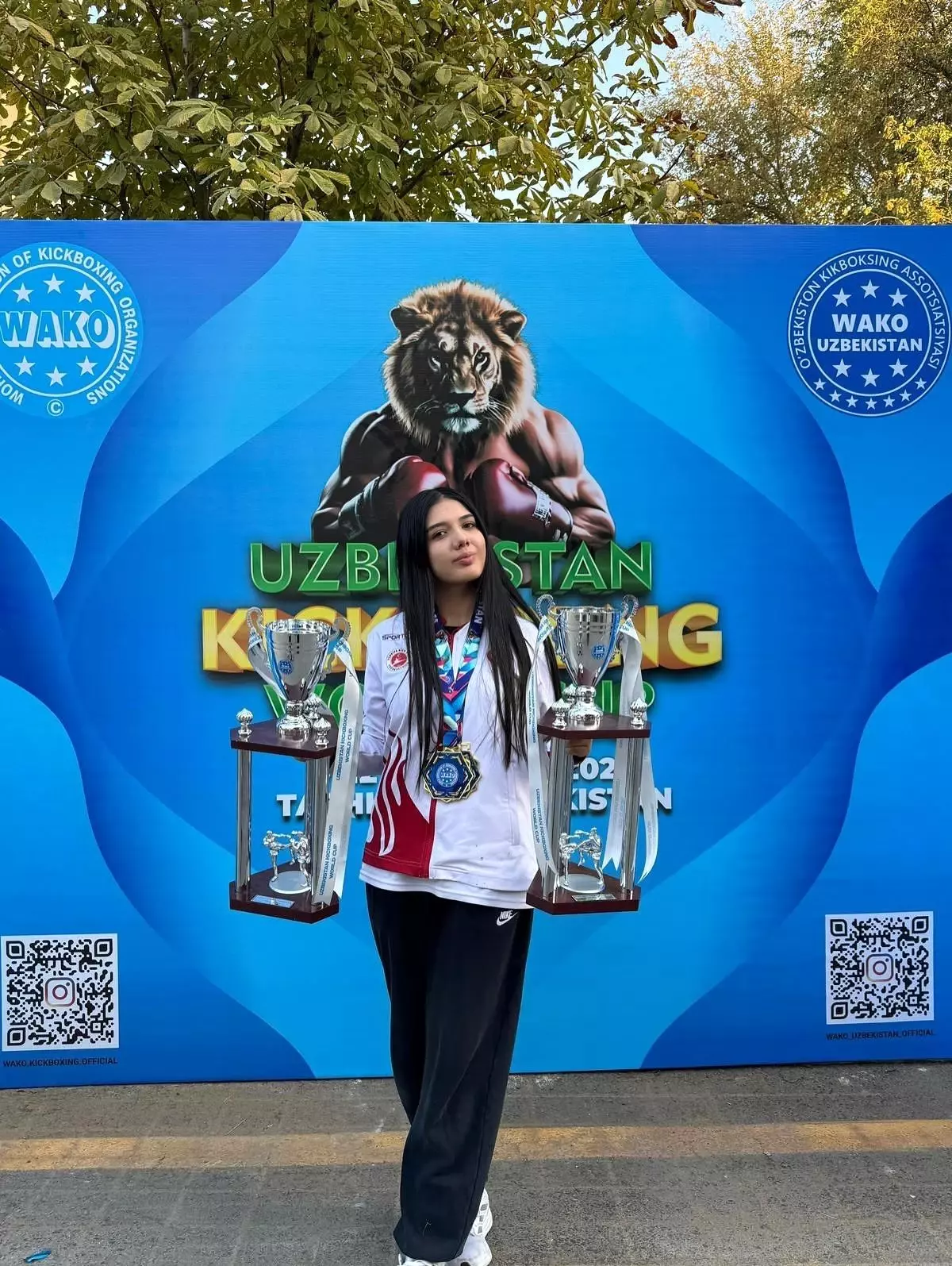 Elif Ceren Uzunçakmak, Kick Boks Dünya Kupası'nda İki Kez Şampiyon Oldu