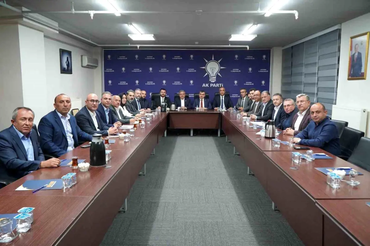 AK Parti Kayseri Takvimi Değerlendirildi