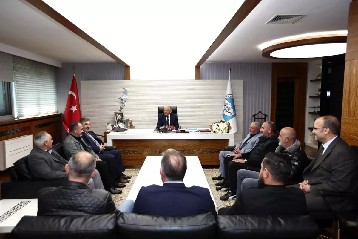 Kayseri Büyükşehir Belediye Başkanı Büyükkılıç, Hal İşletmeleri Başkanı Taşpınar'ı Ağırladı