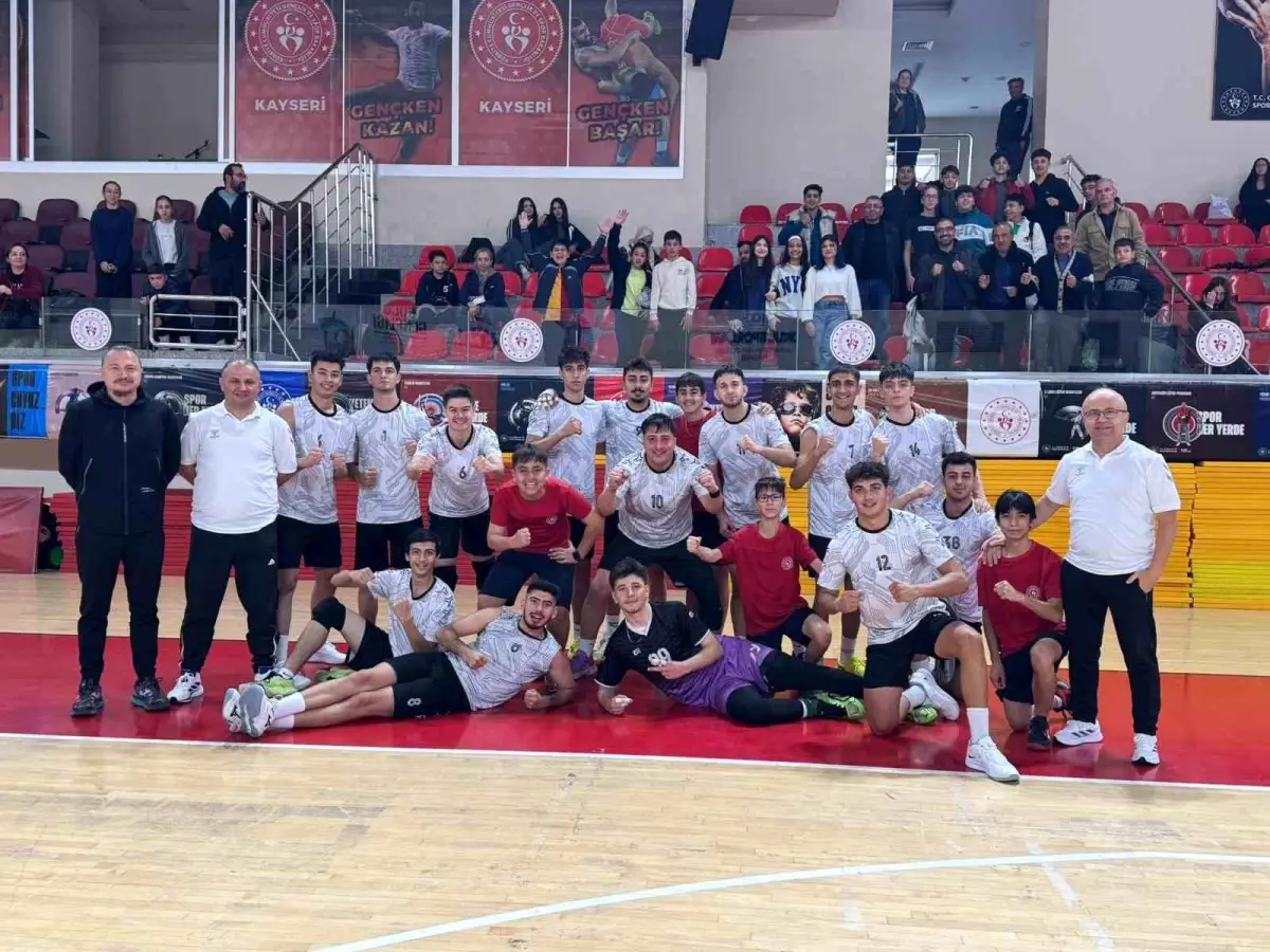 Kayseri Elit Voleybol, Sezona Galibiyetle Başladı