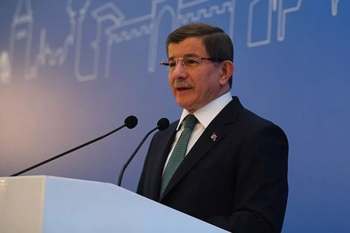 Davutoğlu'nun konferansı iptal edildi